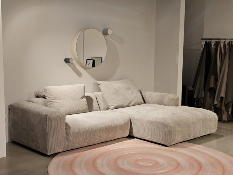 21fe2dca-792a-4e2b-8c0d-8f3e693b0536